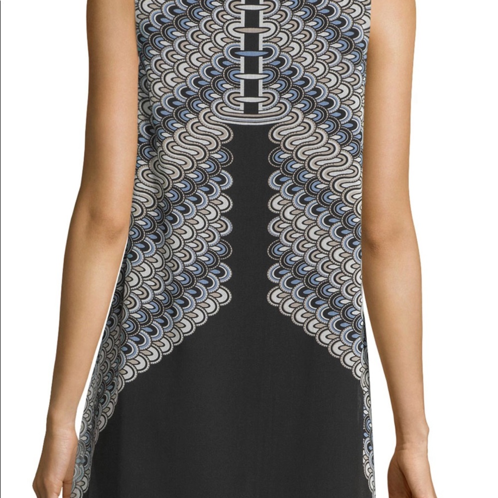 Max Studio • Printed Trapeze Dress - Picture 2 of 4
